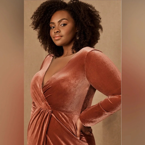 Anthropologie Jenny Yoo Ryland V-Neck Long-Sleeve Open-Back Stretch Velvet Gown - Picture 7 of 7